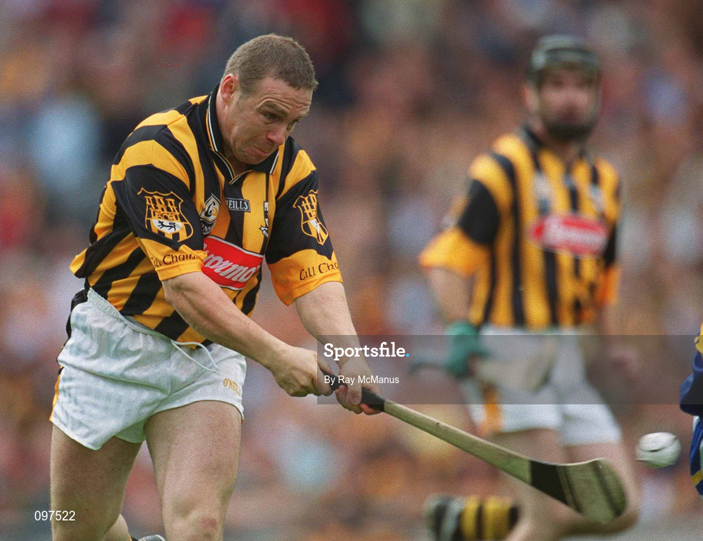 18 August 2002; Charlie Carter of Kilkenny during the Guinness All-Ireland Senior Hurling Championship Semi-Final match between Kilkenny and Tipperary at Croke Park in Dublin. Photo by Ray McManus/Sportsfile