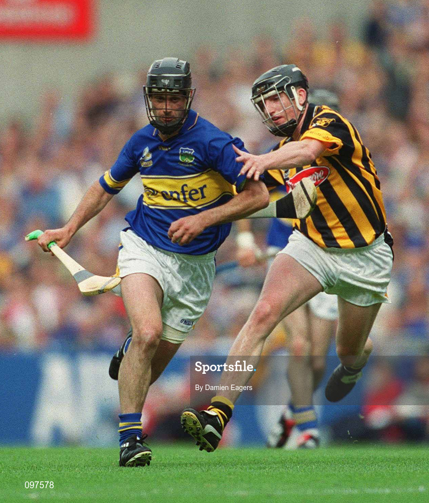 18 August 2002; Thomas Dunne of Tipperary in action against Derek Lyng of Kilkenny during the Guinness All-Ireland Senior Hurling Championship Semi-Final match between Kilkenny and Tipperary at Croke Park in Dublin. Photo by Damien Eagers/Sportsfile