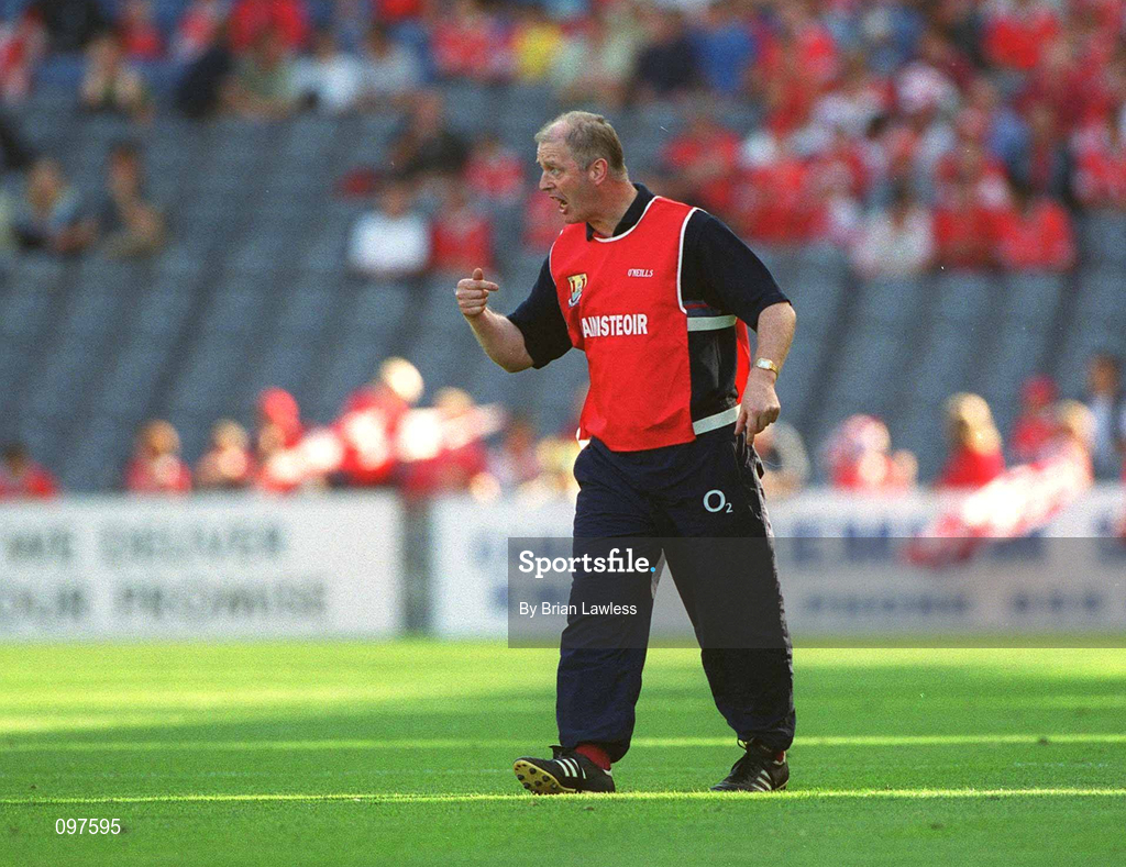 25 August 2002; Cork manager Larry Tompkins during the Bank of Ireland All-Ireland Senior Football Championship Semi-Final match between Kerry and Cork at Croke Park in Dublin. Photo by Brian Lawless/Sportsfile