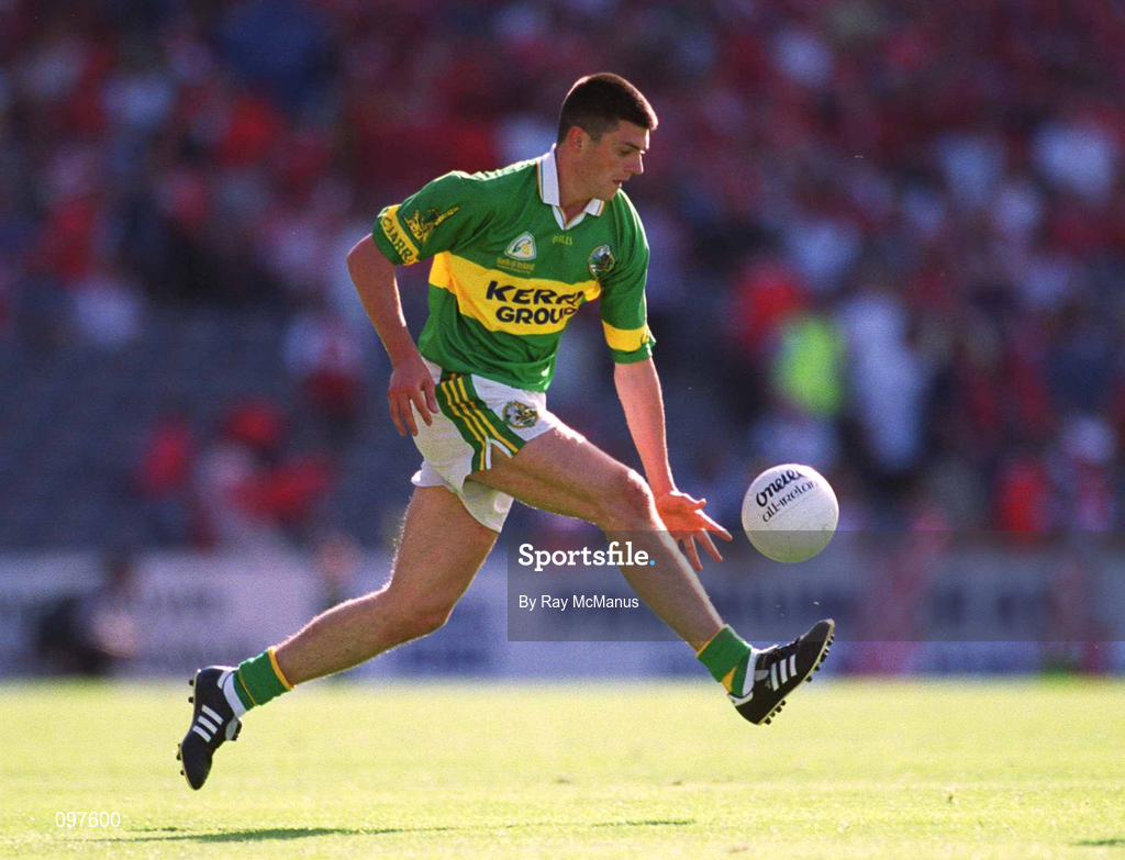 25 August 2002; Aodán Mac Gearailt of Kerry during the Bank of Ireland All-Ireland Senior Football Championship Semi-Final match between Kerry and Cork at Croke Park in Dublin. Photo by Ray McManus/Sportsfile
