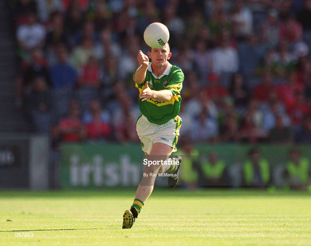 25 August 2002; Liam Hassett of Kerry during the Bank of Ireland All-Ireland Senior Football Championship Semi-Final match between Kerry and Cork at Croke Park in Dublin. Photo by Ray McManus/Sportsfile