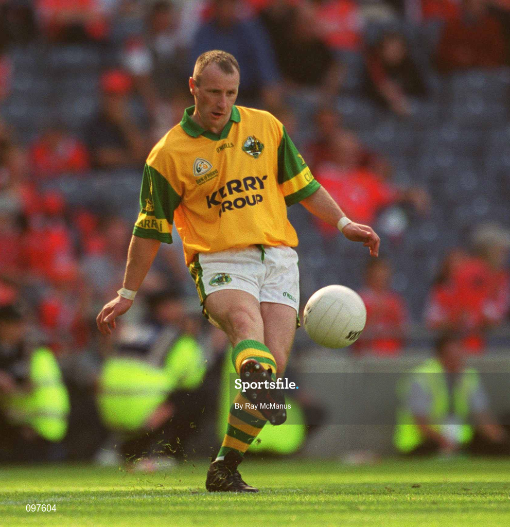 25 August 2002; Declan O'Keefe of Kerry during the Bank of Ireland All-Ireland Senior Football Championship Semi-Final match between Kerry and Cork at Croke Park in Dublin. Photo by Ray McManus/Sportsfile