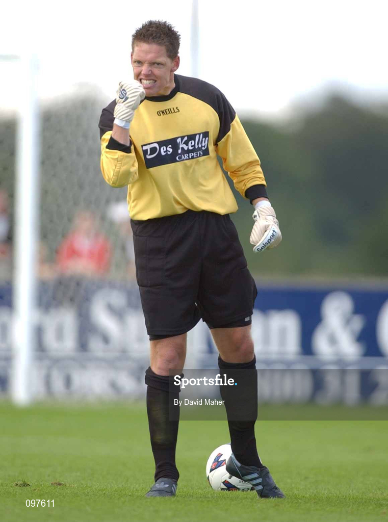 11 August 2002; Bohemians goalkeeper Ashley Bayes during the eircom League Premier Division match between Bray Wanderers and Bohemians at the Carlisle Grounds in Bray, Wicklow. Photo by David Maher/Sportsfile