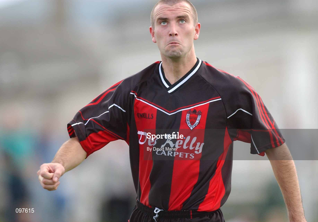 11 August 2002; Derek Coughlan of Bohemians during the eircom League Premier Division match between Bray Wanderers and Bohemians at the Carlisle Grounds in Bray, Wicklow. Photo by David Maher/Sportsfile