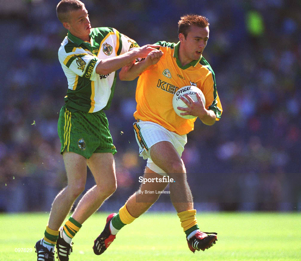 25 August 2002; Sean Stephens of Meath in action against Martin Breen of Kerry during the All-Ireland Minor Football Championship Semi-Final match between Meath and Kerry at Croke Park in Dublin. Photo by Brian Lawless/Sportsfile