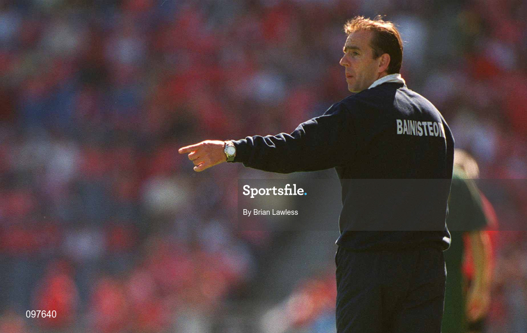 25 August 2002; Kerry manager Pat O'Shea during the All-Ireland Minor Football Championship Semi-Final match between Meath and Kerry at Croke Park in Dublin. Photo by Brian Lawless/Sportsfile