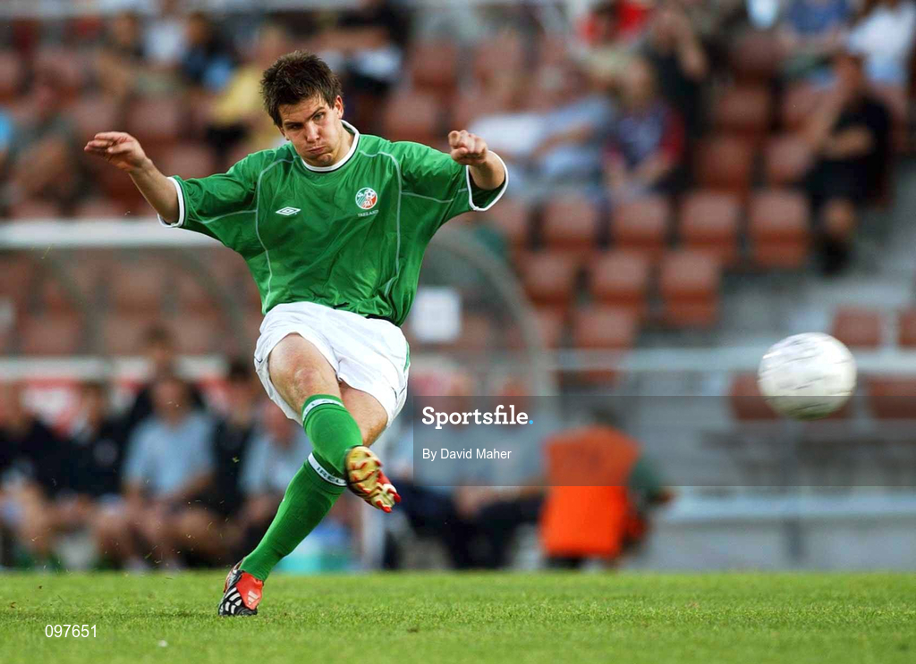 20 August 2002; Robert Doyle of Republic of Ireland during the U21 International Friendly match between Finland and Republic of Ireland at Finnair Stadium in Helsinki, Finland. Photo by David Maher/Sportsfile