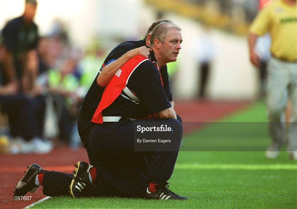 25 August 2002; Cork manager Larry Tompkins during the final minutes of the Bank of Ireland All-Ireland Senior Football Championship Semi-Final match between Kerry and Cork at Croke Park in Dublin. Photo by Damien Eagers/Sportsfile