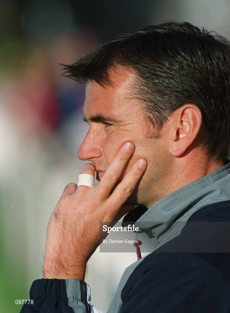 16 August 2002; Shelbourne player/manager Pat Fenlon during the eircom League Premier Division match between St Patrick's Athletic and Shelbourne at Richmond Park in Dublin. Photo by Damien Eagers/Sportsfile