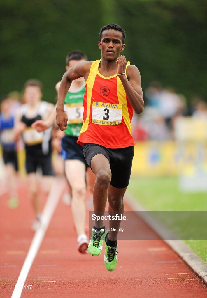 2 June 2012; Mustafe Nasir, Greenhills College, Tallaght, Co.Dublin, on his way to winning the Junior Boys 800m event at the Aviva All Ireland Schools’ Track and Field Championships 2012. Tullamore Harriers AC, Tullamore, Co. Offaly. Picture credit: Tomas Greally / SPORTSFILE