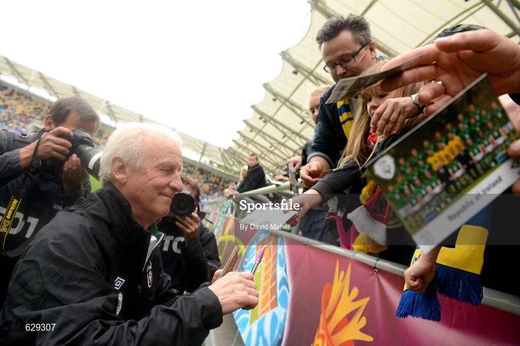 5 June 2012; Republic of Ireland manager Giovanni Trapattoni signs autographs for the spectators during squad training ahead of UEFA EURO 2012 which begins on June 8th. Republic of Ireland EURO2012 Squad Training, Arka Stadium, Gdynia, Poland. Picture credit: David Maher / SPORTSFILE
