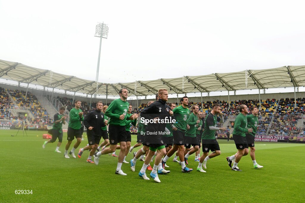 5 June 2012; Republic of Ireland squad jog around the pitch during squad training ahead of UEFA EURO 2012 which begins on June 8th. Republic of Ireland EURO2012 Squad Training, Arka Stadium, Gdynia, Poland. Picture credit: David Maher / SPORTSFILE