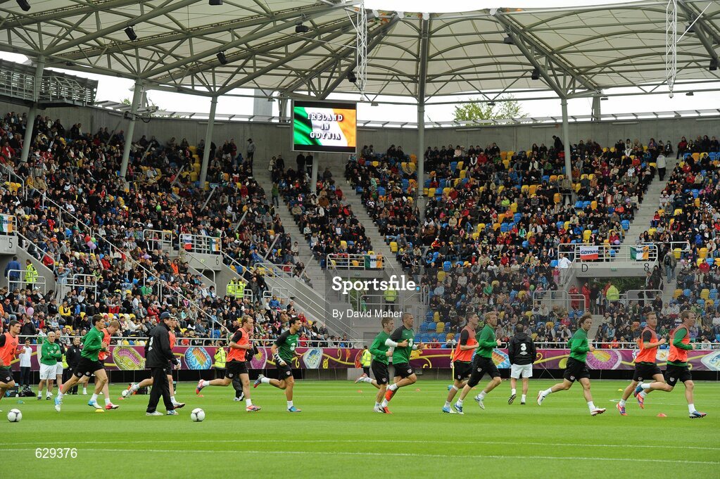5 June 2012; General view of the Republic of Ireland team during squad training ahead of UEFA EURO 2012 which begins on June 8th. Republic of Ireland EURO2012 Squad Training, Arka Stadium, Gdynia, Poland. Picture credit: David Maher / SPORTSFILE