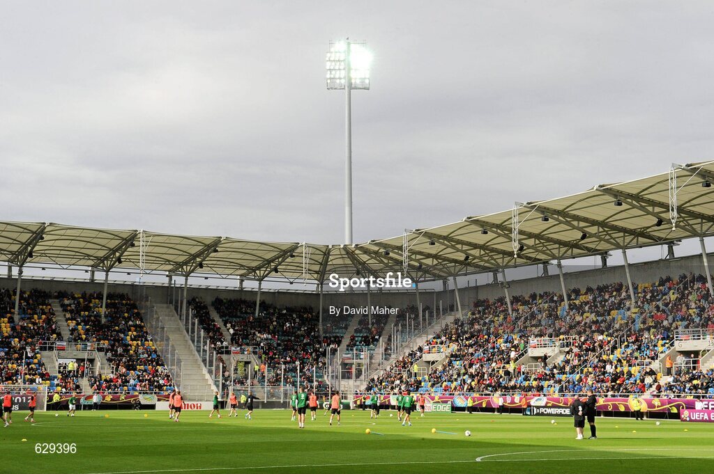 5 June 2012; A general view during Republic of Ireland squad training ahead of UEFA EURO 2012 which begins on June 8th. Republic of Ireland EURO2012 Squad Training, Arka Stadium, Gdynia, Poland. Picture credit: David Maher / SPORTSFILE