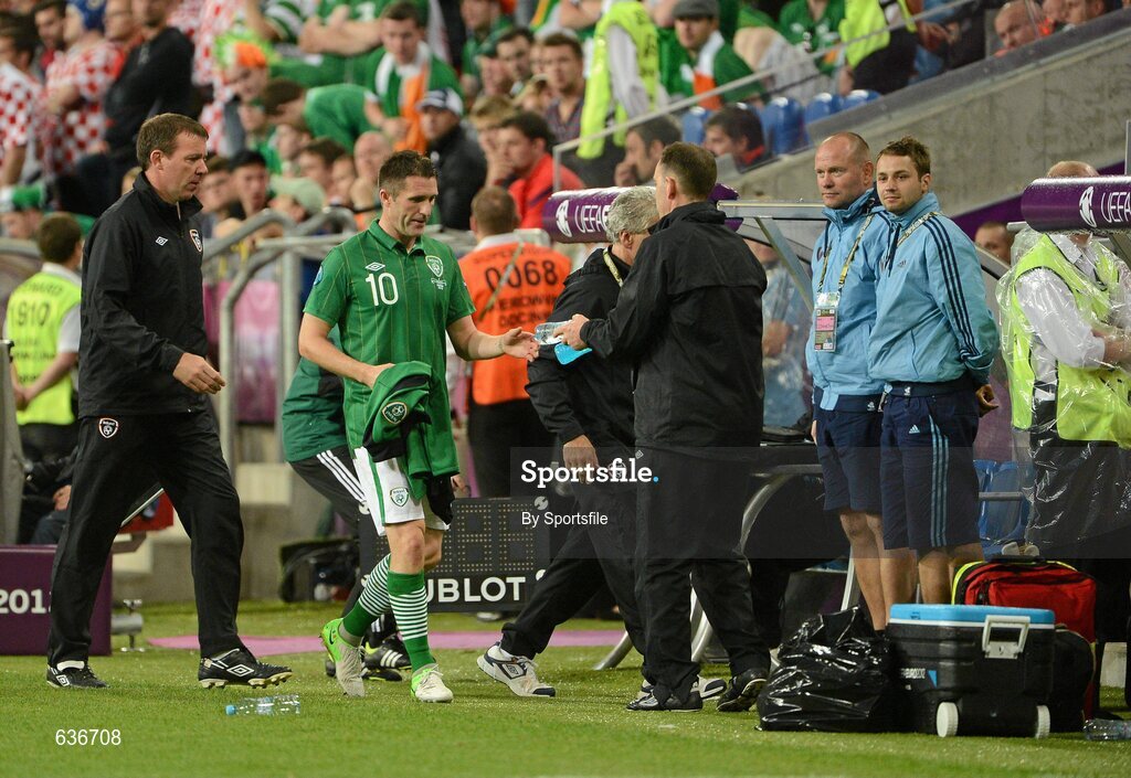 10 June 2012; Robbie Keane, Republic of Ireland, leaves the field after being replaced by Shane Long. EURO2012, Group C, Republic of Ireland v Croatia, Municipal Stadium Poznan, Poznan, Poland. Photo by Sportsfile