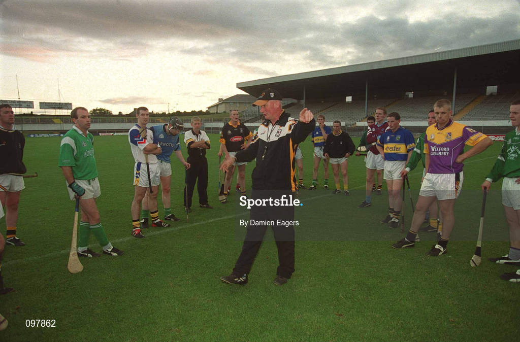 30 August 2002; Manager Brian Cody speaks to his players during a Kilkenny hurling press night prior to their All-Ireland Hurling Final against Clare. Photo by Damien Eagers/Sportsfile