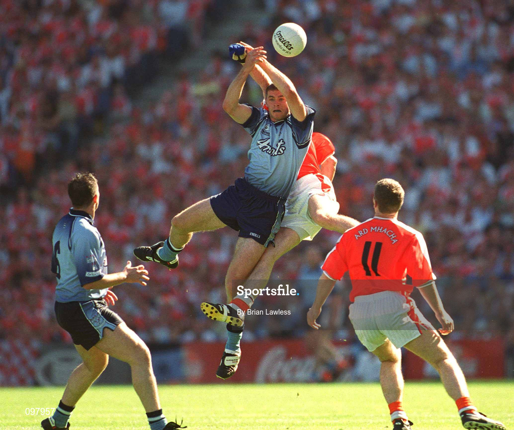 1 September 2002; Darren Magee of Dublin in action against John Toal of Armagh during the Bank of Ireland All-Ireland Senior Football Championship Semi-Final match between Armagh and Dublin at Croke Park in Dublin. Photo by Brian Lawless/Sportsfile