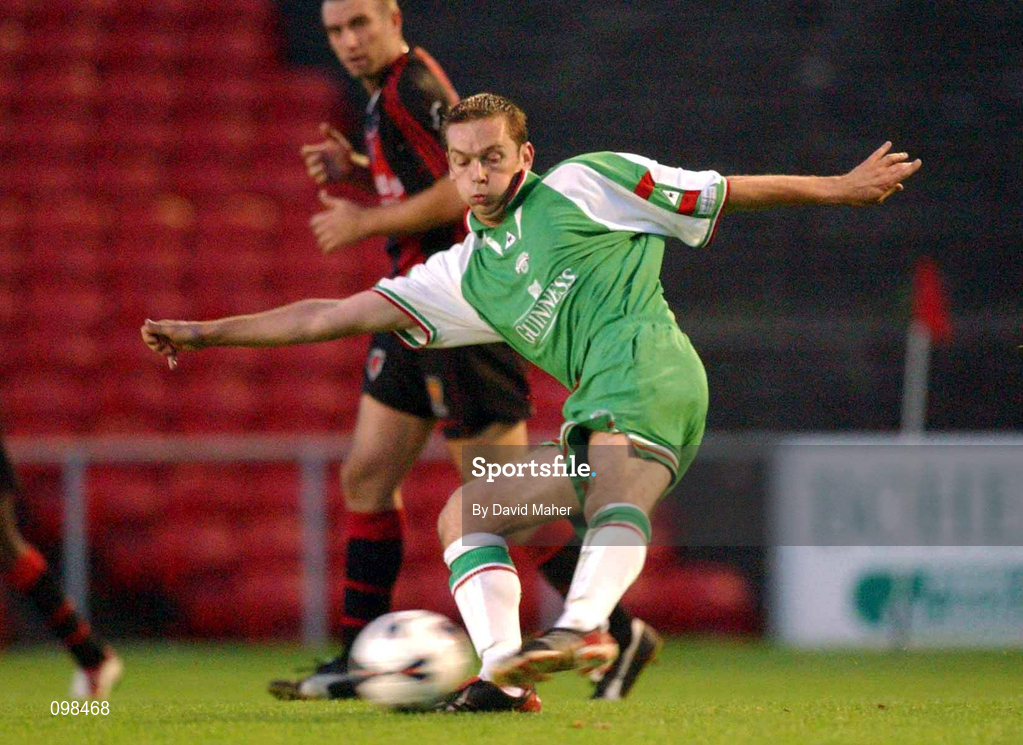 30 August 2002; Billy Woods of Cork City during the eircom League Premier Division match between Bohemians and Cork City at Dalymount Park in Dublin. Photo by David Maher/Sportsfile