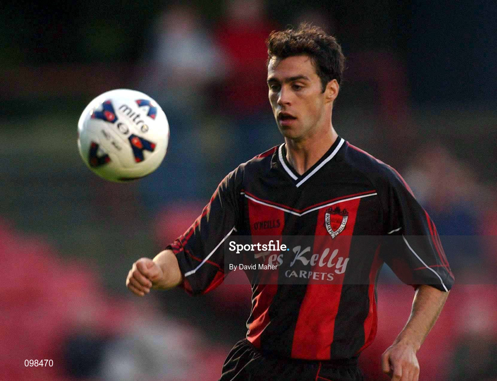 30 August 2002; Damien Lynch of Bohemians during the eircom League Premier Division match between Bohemians and Cork City at Dalymount Park in Dublin. Photo by David Maher/Sportsfile