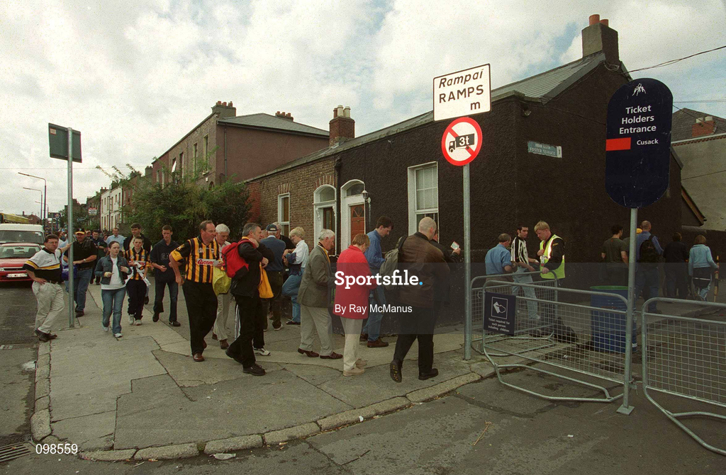18 August 2002; Supporters prior to the Guinness All-Ireland Senior Hurling Championship Semi-Final match between Kilkenny and Tipperary at Croke Park in Dublin. Photo by Ray McManus/Sportsfile