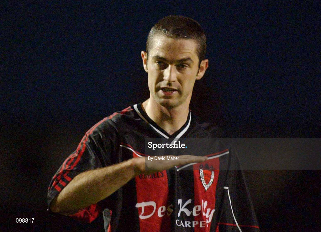 30 August 2002; Paul McNally of Bohemians during the eircom League Premier Division match between Bohemians and Cork City at Dalymount Park in Dublin. Photo by David Maher/Sportsfile