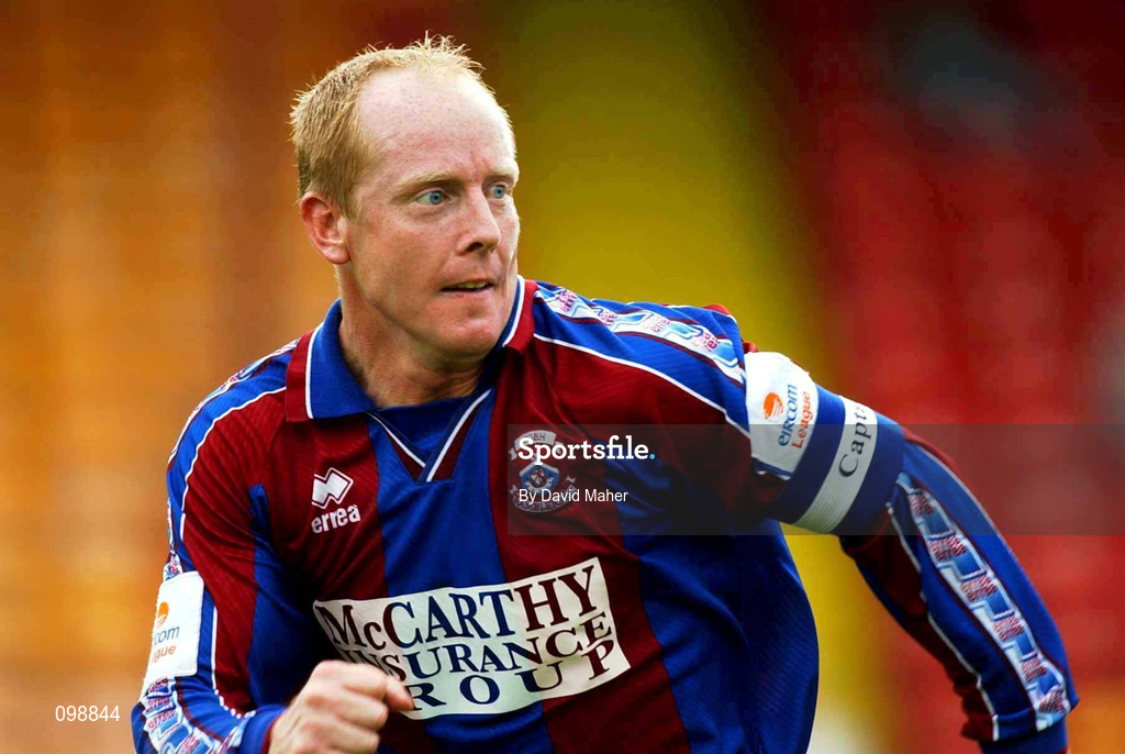 18 August 2002; Cobh Ramblers player-manager Dave Hill during the FAI Carlsberg Cup Third Round match between Shamrock Rovers and Cobh Ramblers at Tolka Park in Dublin. Photo by David Maher/Sportsfile