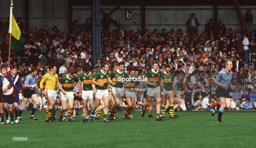 22 September 1985; Kerry goalkeeper Charlie Nelligan and his team-mates disperse from the pre-match parade prior to the All Ireland Football Championship Final match between Kerry and Dublin at Croke Park in Dublin. Photo by Ray McManus/Sportsfile