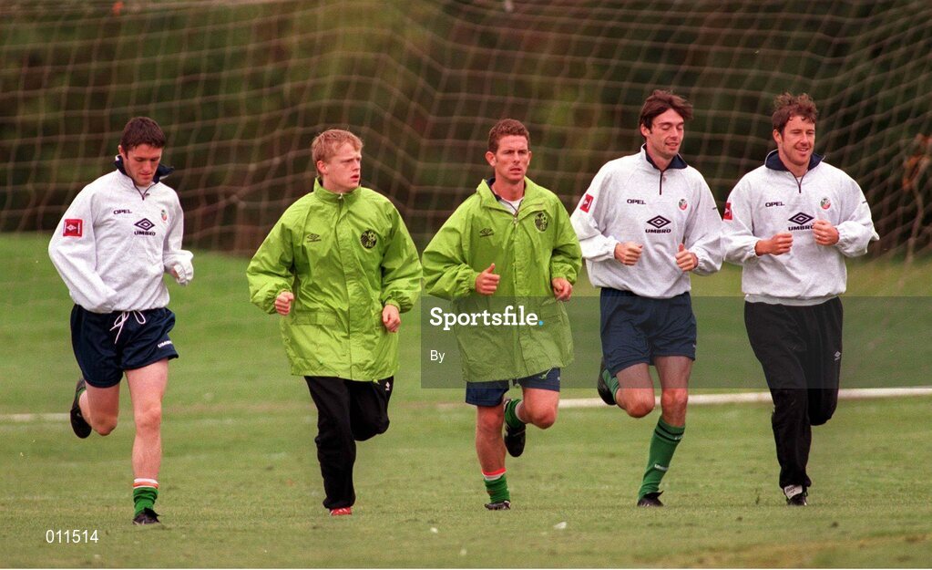 5 October1998: Irish players from left, Robbie Keane, Damien Duff, Mark Kinsella, Gary Breen and Kenny Cunningham warm up prior to Republic of Ireland Soccer Training at Kilkea Castle Co. Kildare.  Picture Credit: Matt Browne/SPORTSFILE.