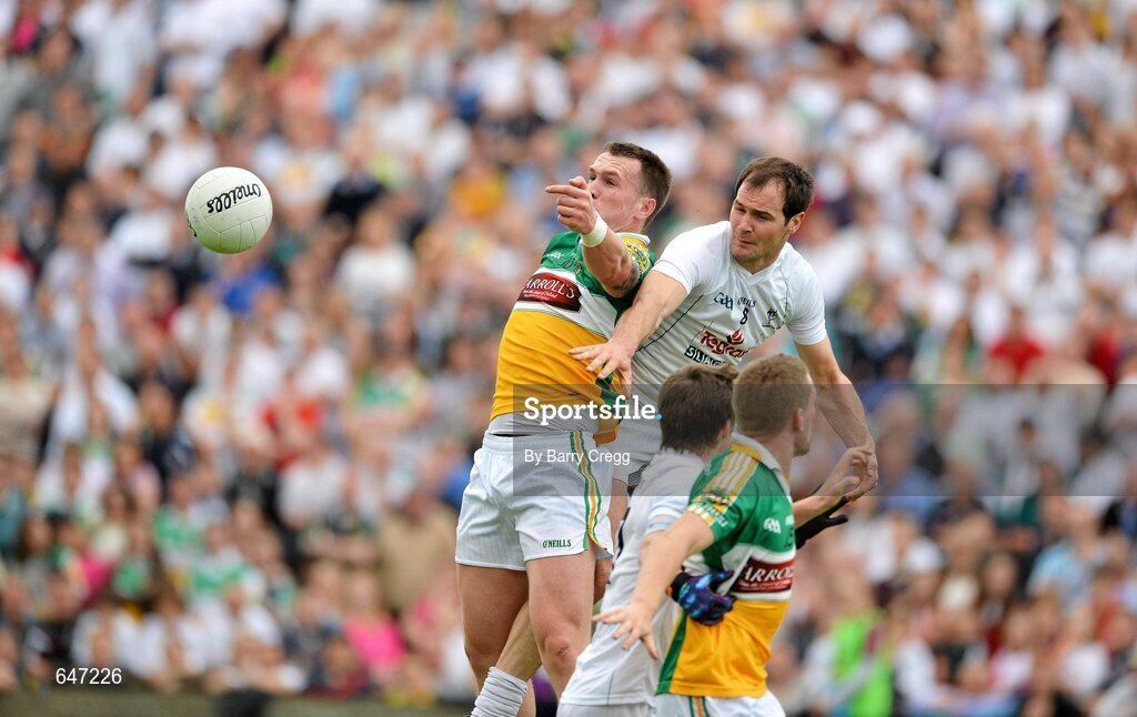 17 June 2012; Michael Foley, Kildare, in action against Ross Brady, Offaly. Leinster GAA Football Senior Championship Quarter-Final, Offaly v Kildare, O'Moore Park, Portlaoise, Co. Laois. Picture credit: Barry Cregg / SPORTSFILE