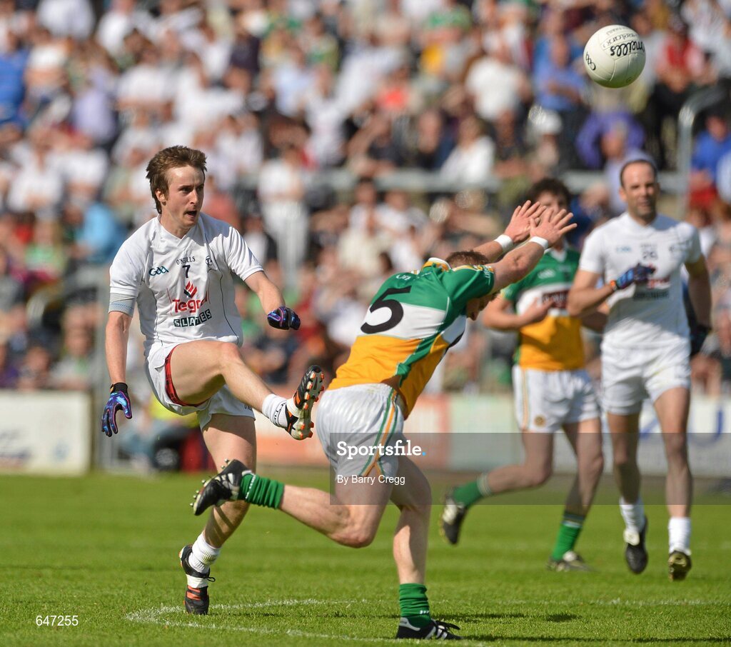 17 June 2012; Ollie Lyons, Kildare, in action against Brian Darby, Offaly. Leinster GAA Football Senior Championship Quarter-Final, Offaly v Kildare, O'Moore Park, Portlaoise, Co. Laois. Picture credit: Barry Cregg / SPORTSFILE