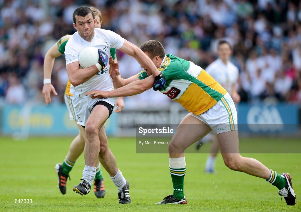 17 June 2012; Michael Foley, Kildare, in action against Alan McNamee, Offaly. Leinster GAA Football Senior Championship Quarter-Final, Offaly v Kildare, O'Moore Park, Portlaoise, Co. Laois. Picture credit: Matt Browne / SPORTSFILE