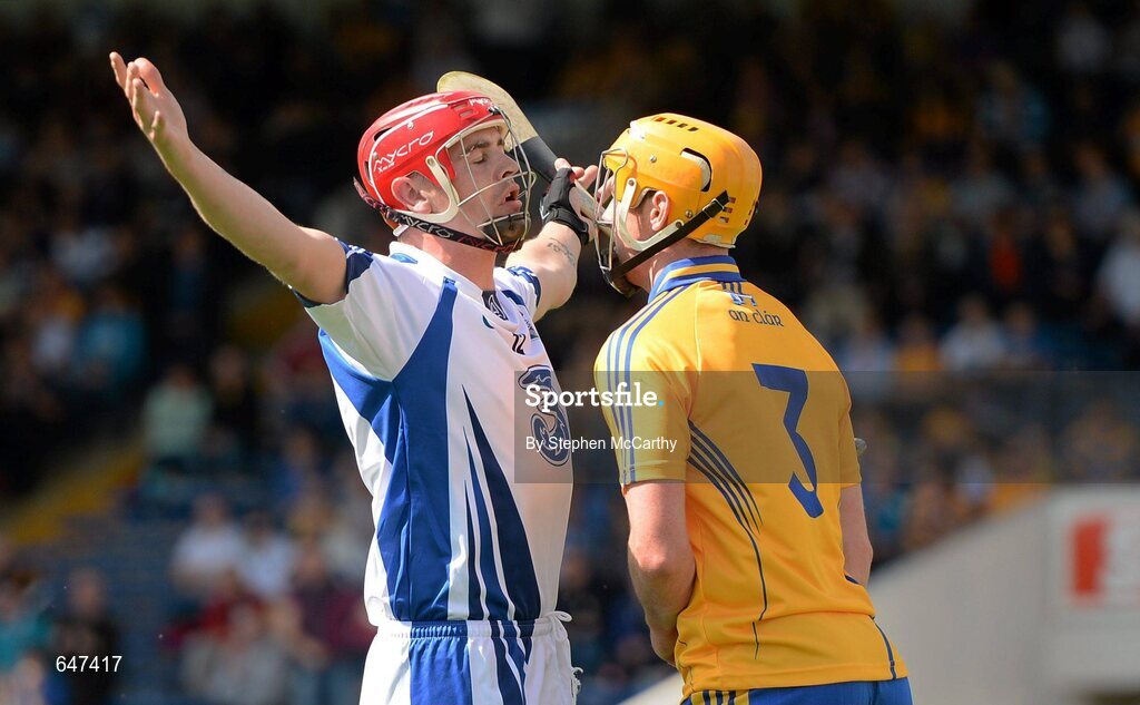 17 June 2012; Eoin Kelly, Waterford, celebrates in front of Cian Dillon, Clare, after scoring his side's first goal. Munster GAA Hurling Senior Championship Semi-Final, Clare v Waterford, Semple Stadium, Thurles, Co. Tipperary. Picture credit: Stephen McCarthy / SPORTSFILE