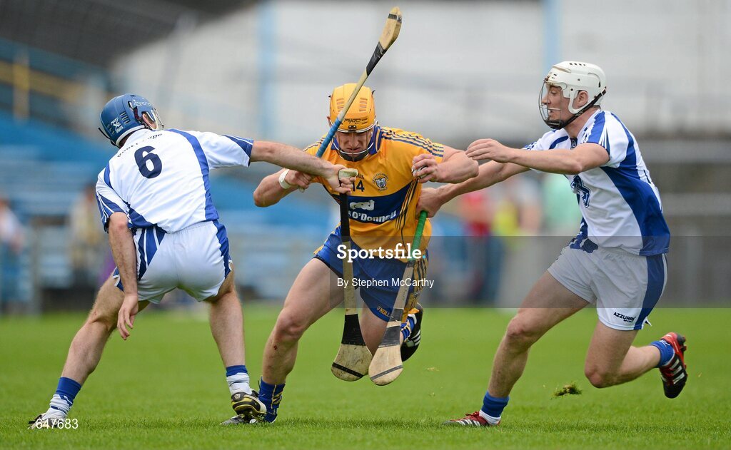 17 June 2012; John Conlon, Clare, in action against Michael Walsh, left, and Richie Foley, Waterford. Munster GAA Hurling Senior Championship Semi-Final, Clare v Waterford, Semple Stadium, Thurles, Co. Tipperary. Picture credit: Stephen McCarthy / SPORTSFILE