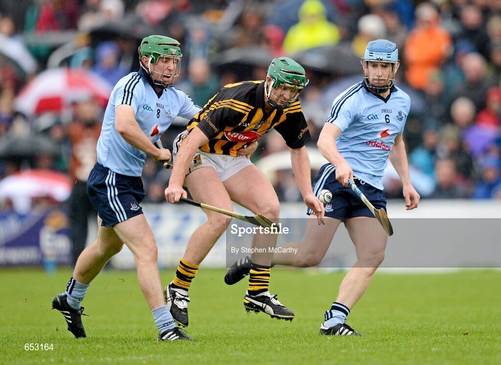 23 June 2012; Henry Shefflin, Kilkenny, in action against Johnny McCaffrey, left, and Joey Boland, Dublin. Leinster GAA Hurling Senior Championship Semi-Final, Dublin v Kilkenny, O'Moore Park, Portlaoise, Co. Laois. Picture credit: Stephen McCarthy / SPORTSFILE