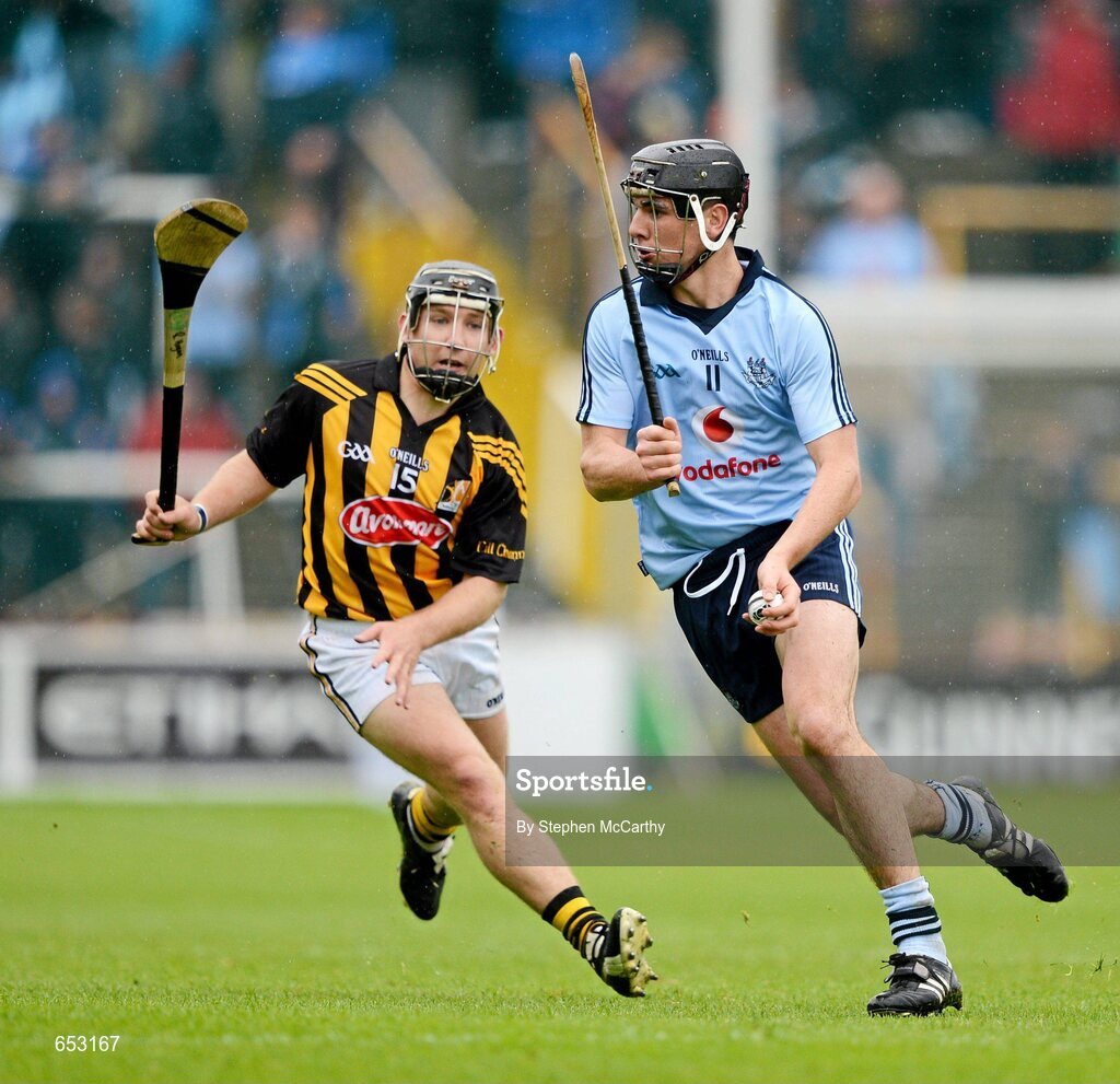 23 June 2012; Danny Sutcliffe, Dublin, in action against Richie Hogan, Kilkenny. Leinster GAA Hurling Senior Championship Semi-Final, Dublin v Kilkenny, O'Moore Park, Portlaoise, Co. Laois. Picture credit: Stephen McCarthy / SPORTSFILE