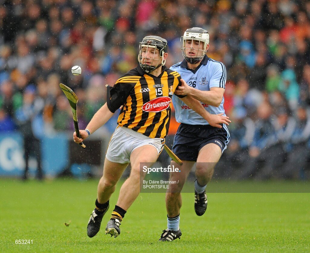23 June 2012; Richie Hogan, Kilkenny, in action against Rory Trainor, Dublin. Leinster GAA Hurling Senior Championship Semi-Final, Dublin v Kilkenny, O'Moore Park, Portlaoise, Co. Laois. Picture credit: Dáire Brennan / SPORTSFILE