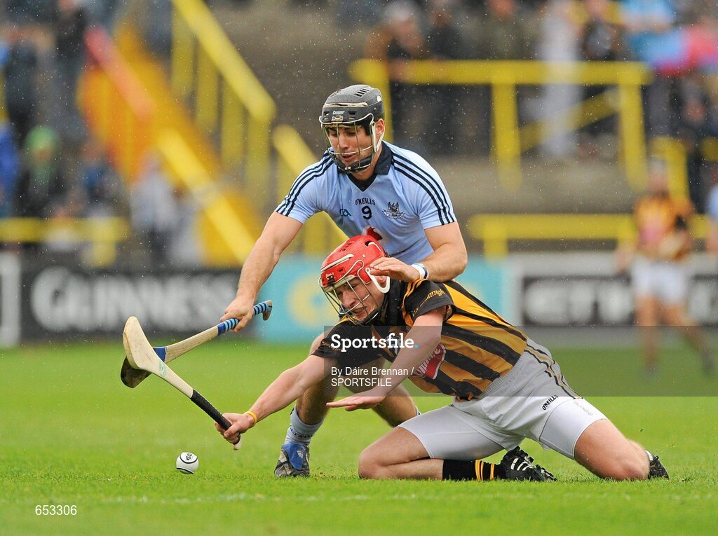 23 June 2012; Cillian Buckley, Kilkenny, in action against Shane Durkin, Dublin. Leinster GAA Hurling Senior Championship Semi-Final, Dublin v Kilkenny, O'Moore Park, Portlaoise, Co. Laois. Picture credit: Dáire Brennan / SPORTSFILE