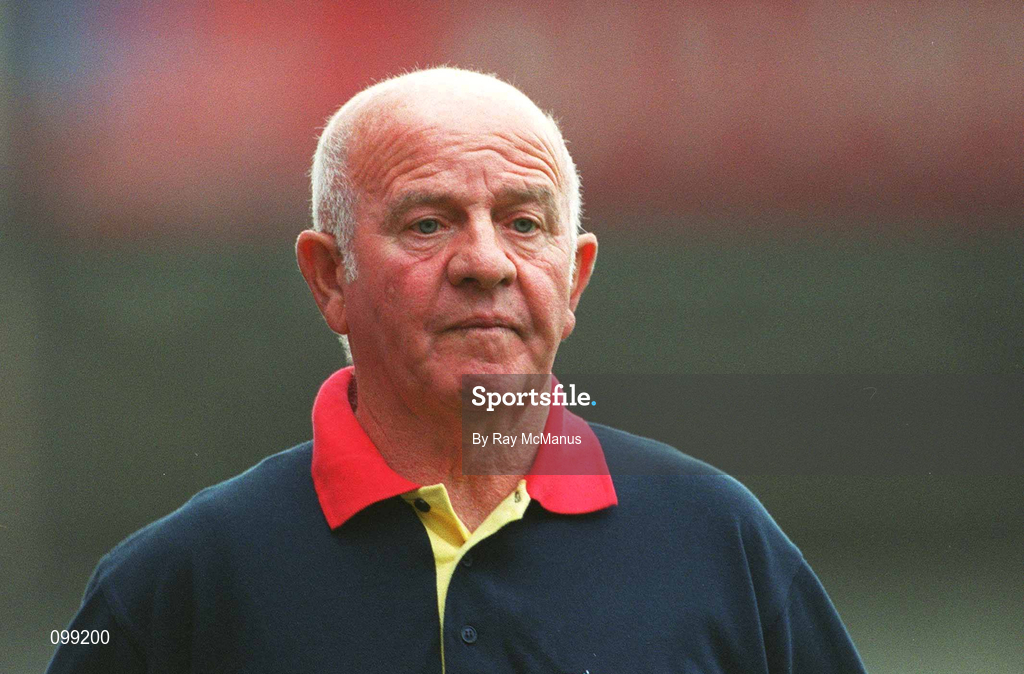 15 September 2002; Cork manager Pa Finn during the All-Ireland Senior Camogie Championship Final match between Cork and Tipperary at Croke Park in Dublin. Photo by Ray McManus/Sportsfile