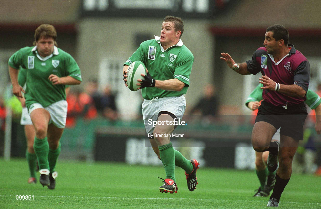 28 September 2002; Brian O'Driscoll of Ireland races clear of Kakha Alani of Georgia during the Rugby World Cup 2003 Qualifier match between Ireland and Georgia at Lansdowne Road in Dublin. Photo by Brendan Moran/Sportsfile