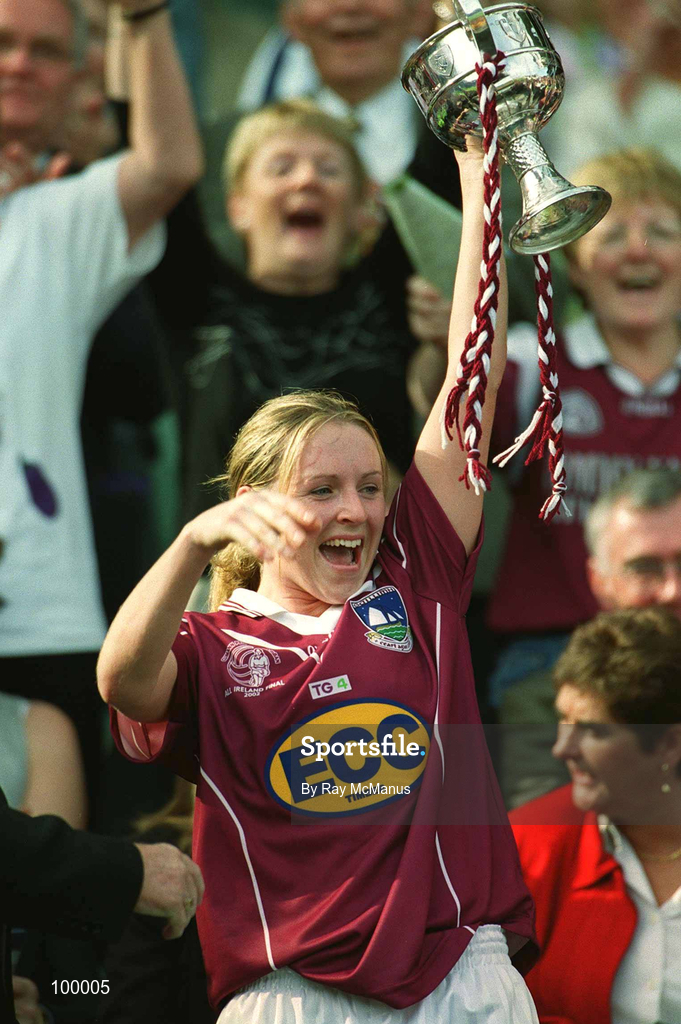 29 September 2002; Galway captain Marie O'Connell lifts the cup following the All-Ireland Ladies Junior Football Championship Final match between Galway and Donegal at Croke Park in Dublin. Photo by Ray McManus/Sportsfile