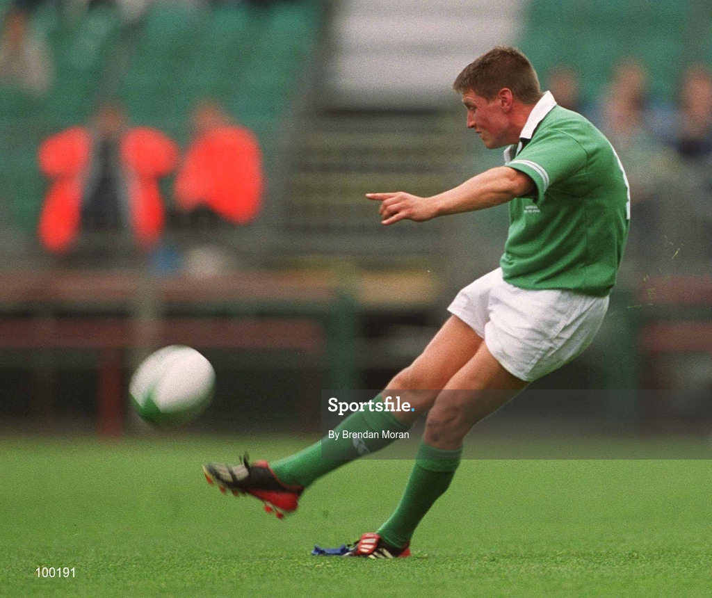 28 September 2002; Ronan O'Gara of Ireland during the Rugby World Cup 2003 Qualifier match between Ireland and Georgia at Lansdowne Road in Dublin. Photo by Brendan Moran/Sportsfile
