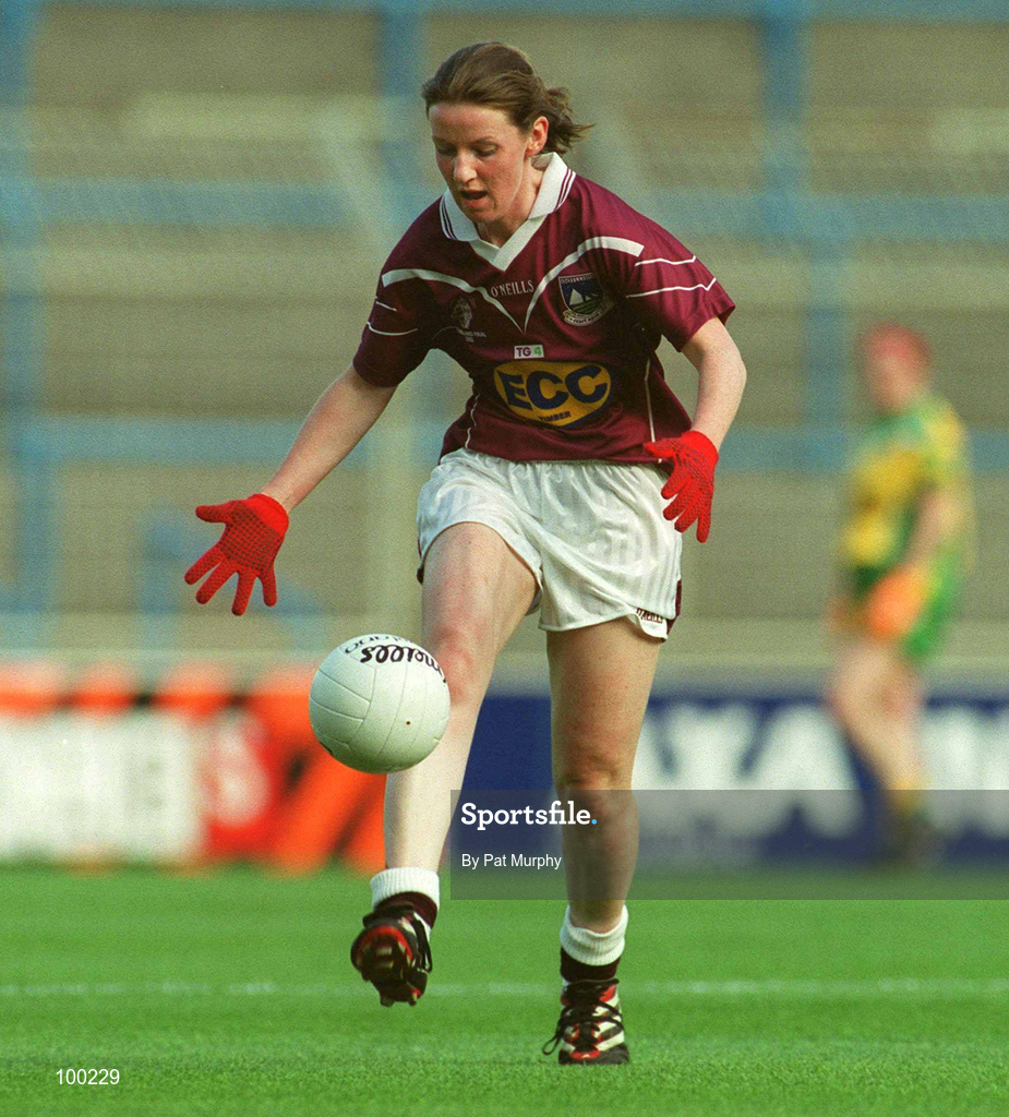 29 September 2002; Fiona Wynne of Galway during the All-Ireland Ladies Junior Football Championship Final match between Galway and Donegal at Croke Park in Dublin. Photo by Pat Murphy/Sportsfile