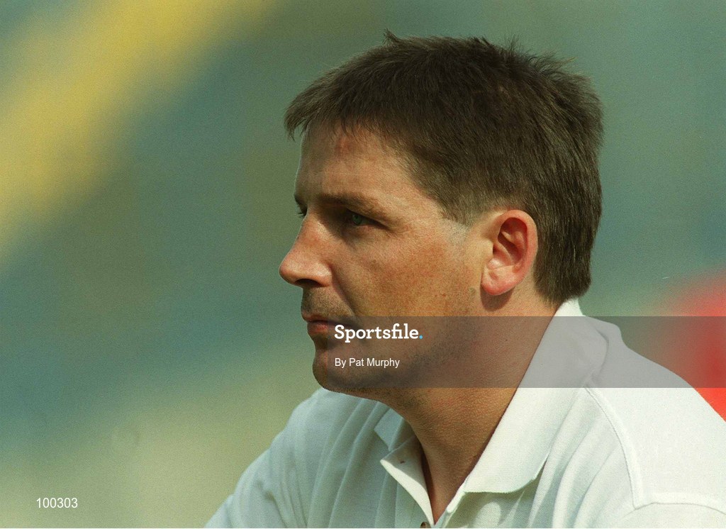 29 September 2002; Donegal manager Dermott Gallagher during the All-Ireland Ladies Junior Football Championship Final match between Galway and Donegal at Croke Park in Dublin. Photo by Pat Murphy/Sportsfile