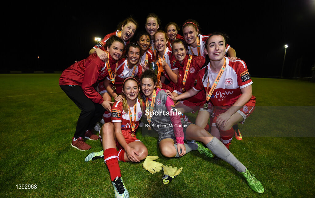 23 September 2017; Shelbourne Ladies players celebrate with the cup following the Continental Tyres Women's National League Cup Final match between Peamount United and Shelbourne Ladies at Greenogue in Dublin. Photo by Stephen McCarthy/Sportsfile