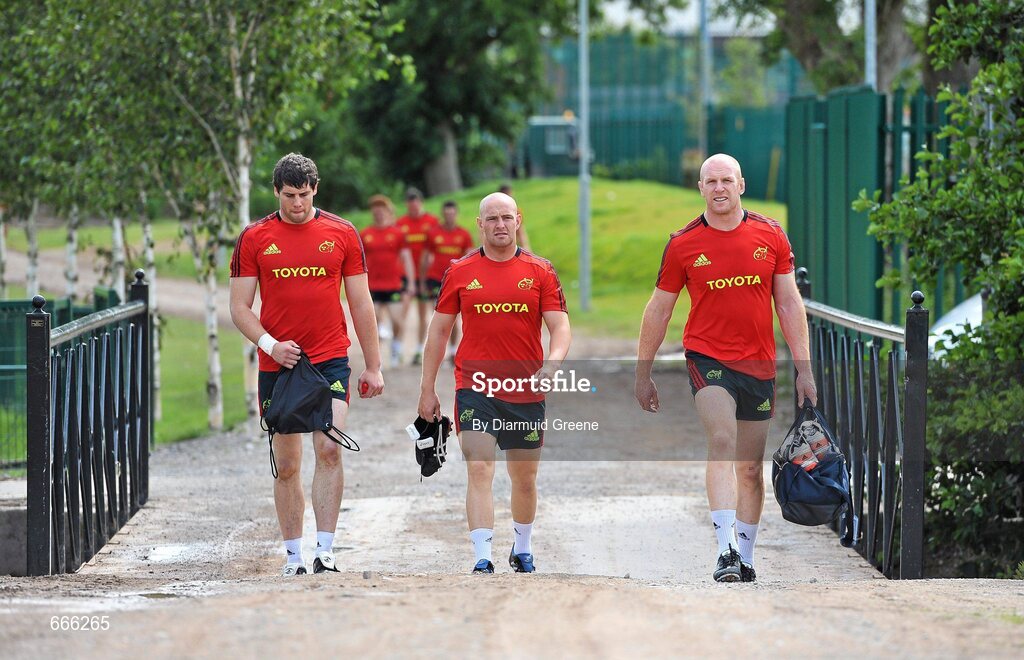 18 July 2012; Munster players Dave O'Callaghan, left, Sean Henry, centre, and Paul O'Connell, arrive for squad training ahead of the 2012/13 season. Munster Rugby Squad Training, Cork Institute of Technology, Bishopstown, Cork. Picture credit: Diarmuid Greene / SPORTSFILE