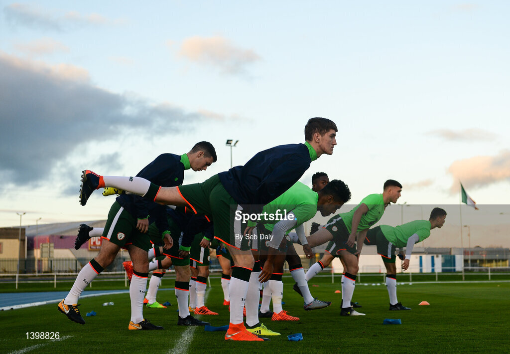 7 October 2017; Republic of Ireland players warm-up prior to the UEFA European U19 Championship Qualifier match between Republic of Ireland and Cyprus at the Regional Sports Centre in Waterford. Photo by Seb Daly/Sportsfile