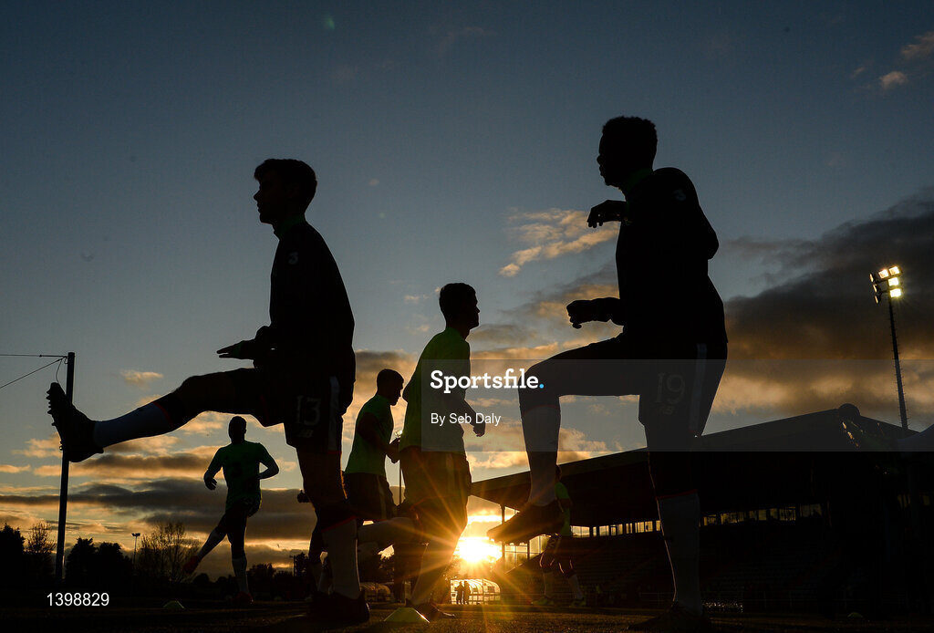 7 October 2017; Republic of Ireland players warm-up prior to the UEFA European U19 Championship Qualifier match between Republic of Ireland and Cyprus at the Regional Sports Centre in Waterford. Photo by Seb Daly/Sportsfile