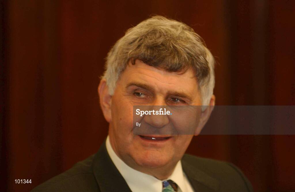 10 July 2002; Kildare Manager Mick O'Dwyer pictured at a photocall at the Bank of Ireland, College Green, Dublin, ahead of the Bank of Ireland Leinster Football Final on Sunday next. Picture credit; Aoife Rice / SPORTSFILE  *EDI*
