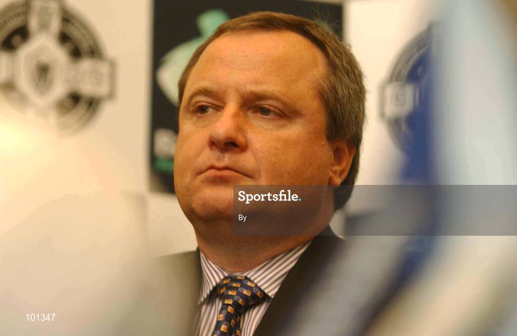10 July 2002; Dublin Manager Tommy Lyons pictured at a photocall at the Bank of Ireland, College Green, Dublin, ahead of the Bank of Ireland Leinster Football Final on Sunday next. Picture credit; Aoife Rice / SPORTSFILE  *EDI*