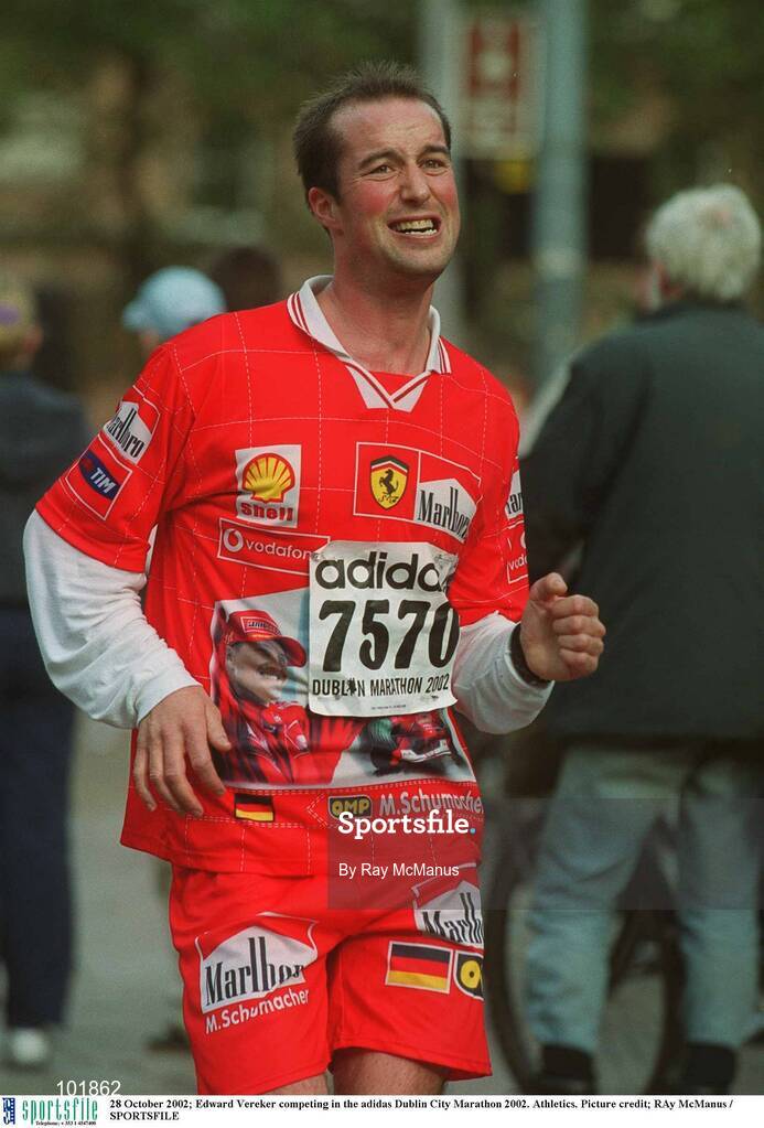 28 October 2002; Edward Vereker competing in the adidas Dublin City Marathon 2002. Athletics. Picture credit; Ray McManus / SPORTSFILE